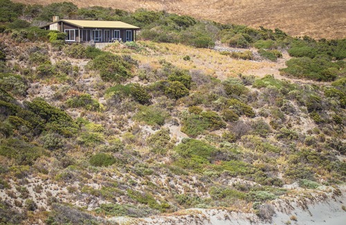 Duncan House | King George Beach Retreat