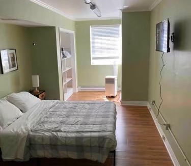 Historic Old Town Hotel | King George Inn Hotel