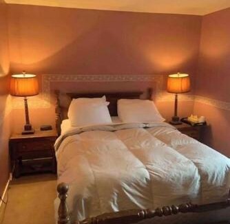 Historic Old Town Hotel | King George Inn Hotel