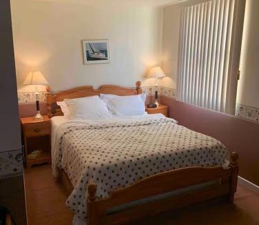 Historic Old Town Hotel | King George Inn Hotel