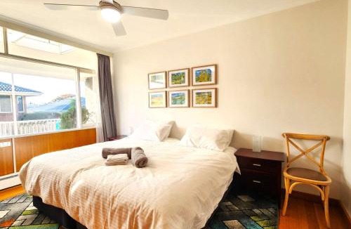 Highett House | King Guest Room 2 with Full Kitchen & Free Parking