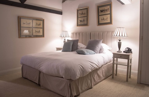 Tollard Royal Hotel | King John Inn