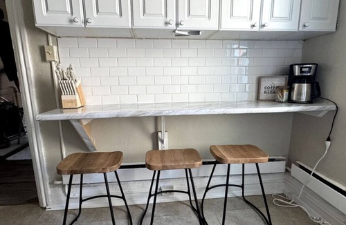 Lower Lawrenceville Apartment | King/Queen - Steps to Butler