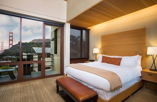 Sausalito Hotel | King Room at a 4.5⭐️ Hotel