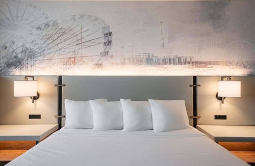 Atlantic City Hotel | King Room at a 4⭐️ Hotel