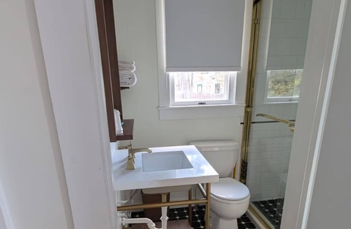 Lake Placid House | King Room - K