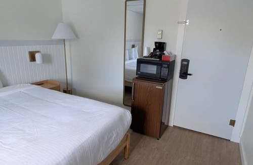 Lake Placid House | King Room - K