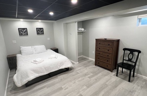 Wellsboro Cabin | King Room w/Shared Bath | Game Room + Firepit