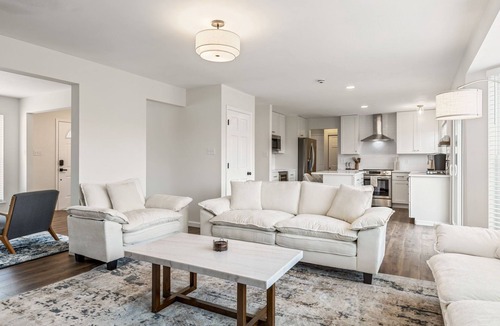 Weldon Spring Heights House | King's Corner Retreat
