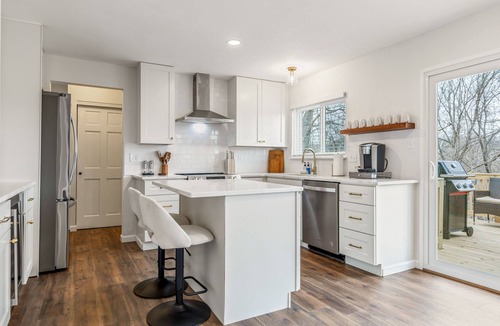 Weldon Spring Heights House | King's Corner Retreat