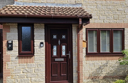 Cannards Grave House | King - Shared Bathroom