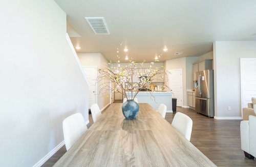 Yukon House | KING SIZE 6BED HOME + 6 PERSON HOT TUB + FIREPIT