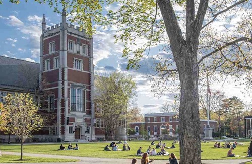 Topsham Apartment | King Size Sun Rise Midcoast Lovely Stay