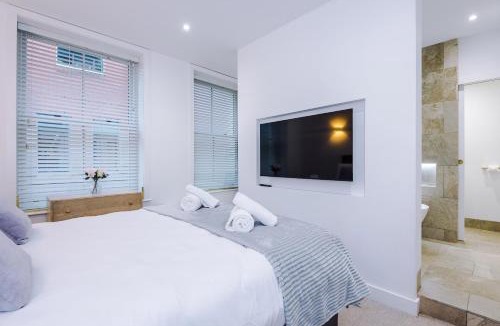 Market Street Villa | King Street Collection