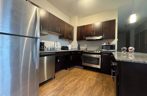 Uptown District Apartment | King Studio Downtown Columbus