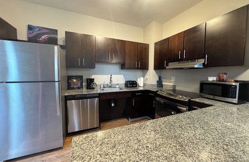 Uptown District Apartment | King Studio Downtown Columbus
