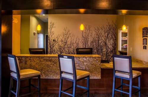 Schererville Apartment | King Studio. Free Breakfast. Indoor Pool.