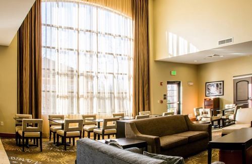 Schererville Apartment | King Studio. Free Breakfast. Indoor Pool. Gym.