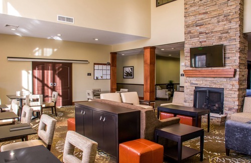 Schererville Apartment | King Studio. Free Breakfast. Indoor Pool. Gym.