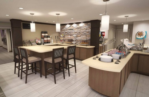 Lafayette Apartment | King Studio. Free Breakfast. Pool. Only 5 Miles from Purdue University.