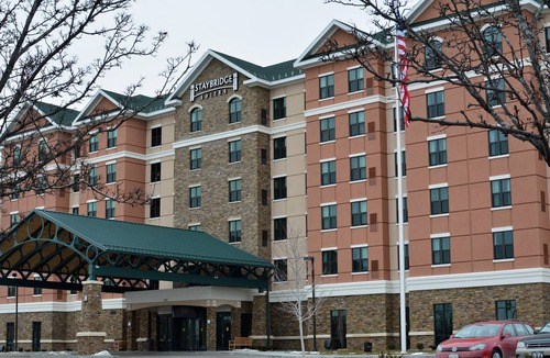 Newtonville Apartment | King Studio Near ALB, Downtown + UAlbany | Pool Access