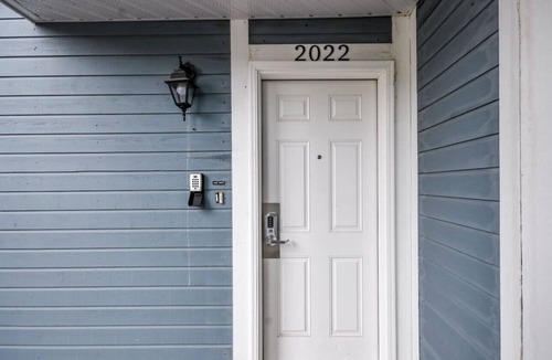 Oro-Medonte Condo | King Studio Suite – Sauna, heated Pool