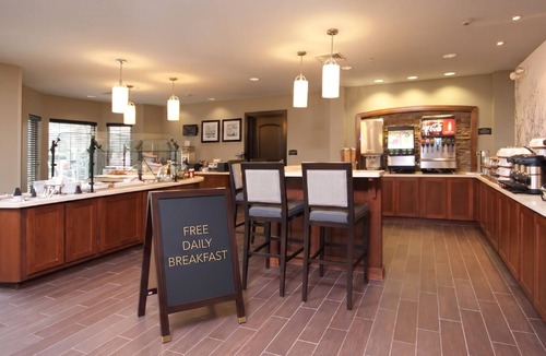 Amherst Apartment | King Studio Suite w/Free Breakfast, & Pool