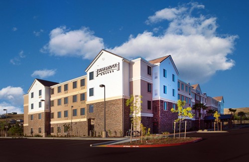 Folsom Apartment | King Studio Suite w/Full Kitchen, Folsom