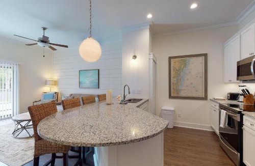 King City House | King Suite @ 400 Ocean Suites