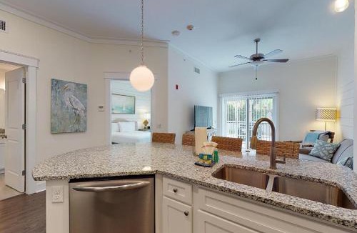 King City House | King Suite @ 400 Ocean Suites