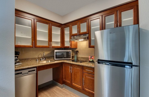 Grant Creek Apartment | King Suite. Free Breakfast. Pool & Hot Tub. Airport Shuttle. Near the University of Montana!