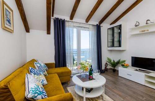 Plat Apartment | King Suite