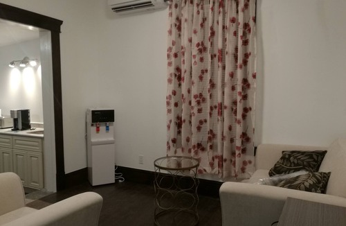 Stratford Apartment | King Suite in Stratford ambassador's Inn Next Door