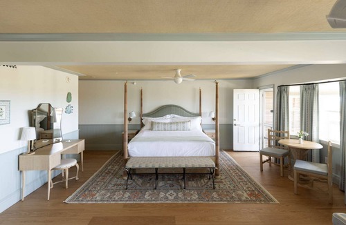 Duck Hotel | King Suite on the Outer Banks + Restaurants & Spa