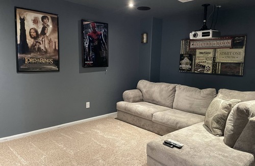 Barrett House | KING SUITE W/FIREPLACE120"SCREENCURVEMOVIETHEATER