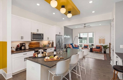 Nashville House | King Suites 3BR Retreat 2-car Garage East Nashville