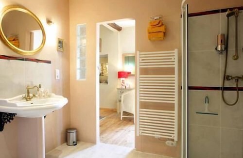 Montolieu Bed & Breakfast | King-Superior-Ensuite with Bath