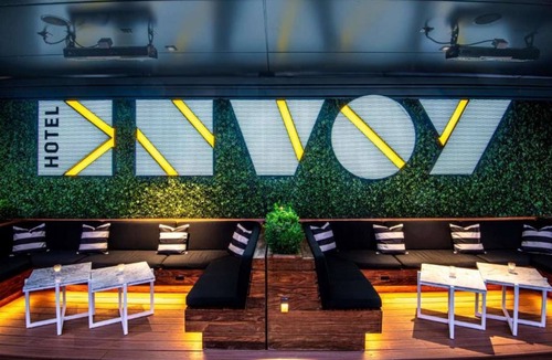 Seaport District Hotel | King w/Harbor View + On Site Dining & Rooftop Bar