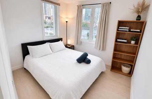 King West Village Apartment | King West Private Rooftop Retreat