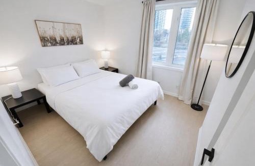 King West Village Apartment | King West Private Rooftop Retreat