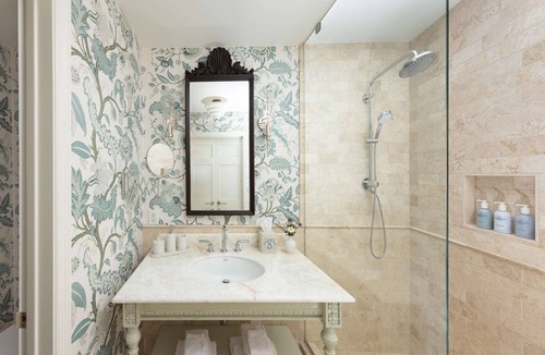 Duck Hotel | King with Direct Pool Access + Restaurants & Spa