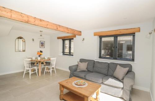 South Leigh House | Kingfisher, 2 The Old Stables