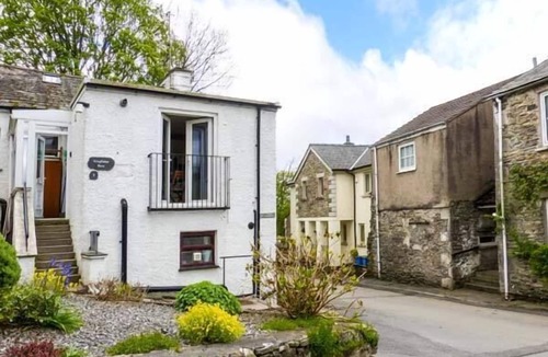 Staveley Apartment | KINGFISHER BARN, pet friendly in Staveley