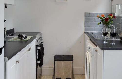 Worthing House | Kingfisher Cottage