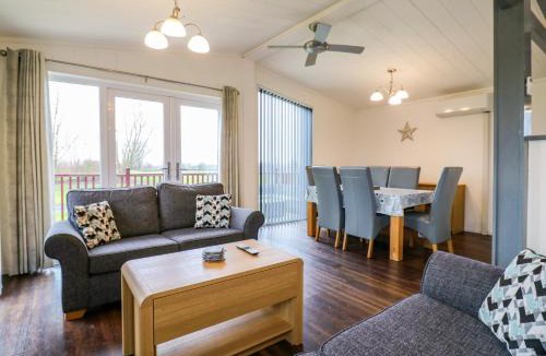 Little Stukeley House | Kingfisher