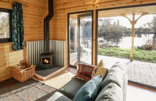 Frankton House | Kingfisher