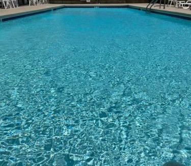 Garden City Hotel | Kingfisher Inn