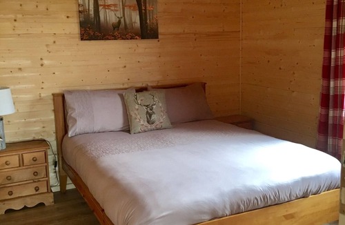 Boston Cabin | Kingfisher Lodge - Lake VIew