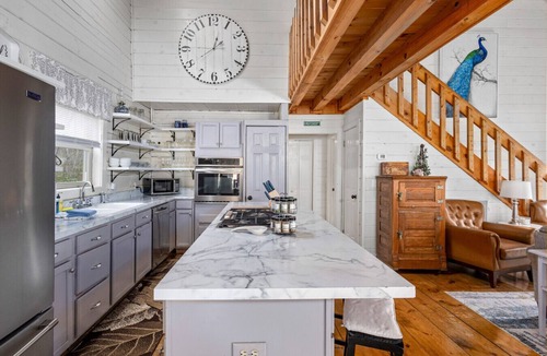 Murphy Cabin | kingisher river cabin