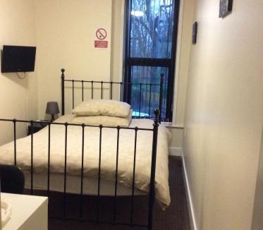 Farnworth Hotel | Kings arms hotel